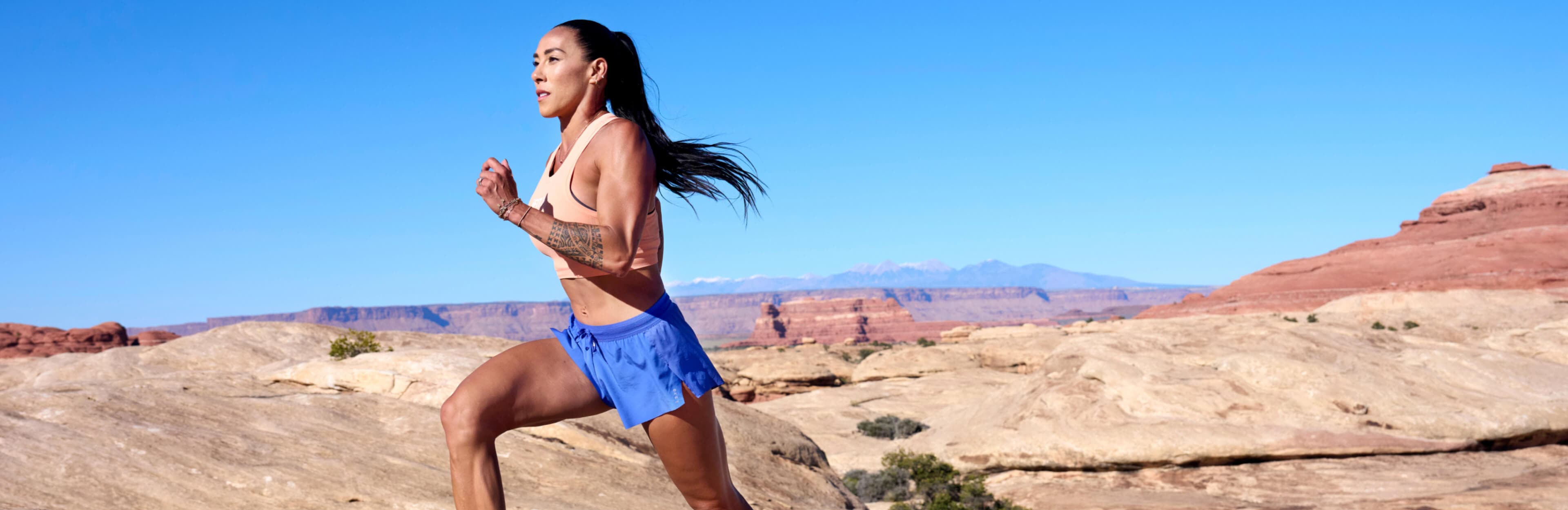Take on eight advanced treadmill workouts through Canyonlands National Park with iFIT Trainer Hannah Eden. Build speed, endurance, and power one run at a time.