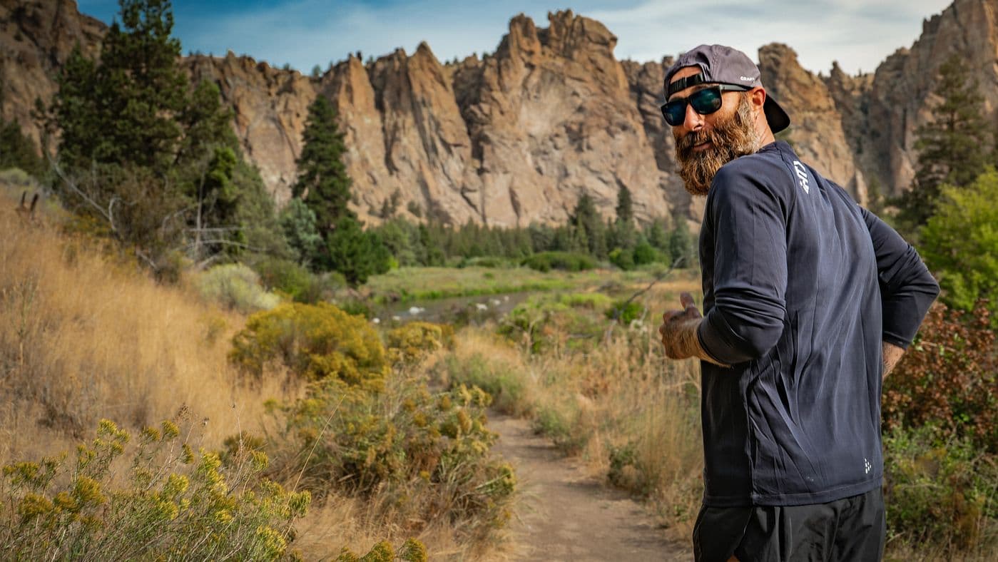 Ultrarunner and iFIT trainer Tommy Rivs Puzey leading a trail running workout as part of a progressive endurance training series.